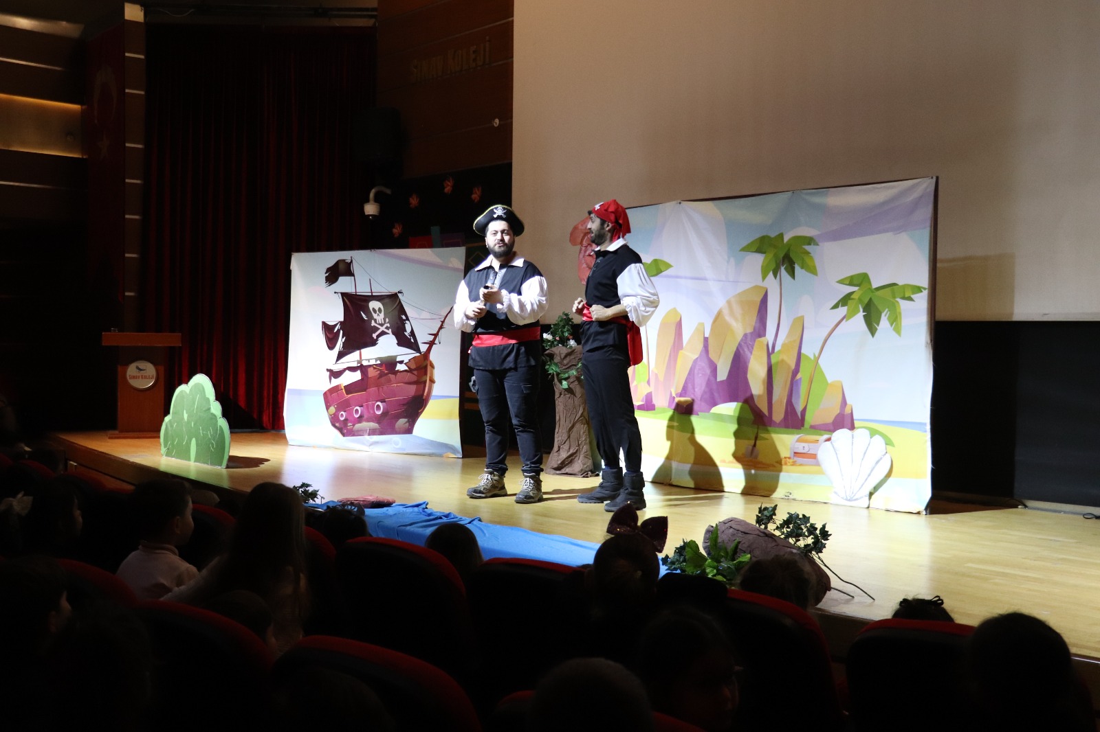 PETER PAN TİYATROSU SINAV KOLEJİNDE